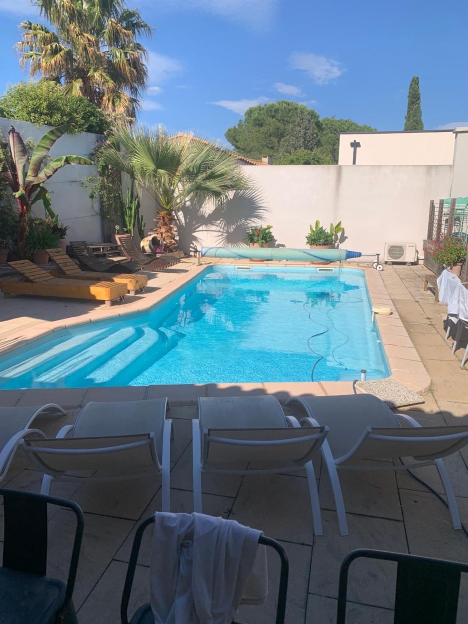 Duplex Independant Avec Acces Piscine